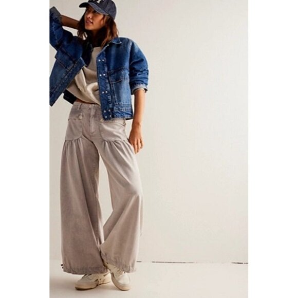 We The Free Free People NWOT Baggy Lotus Jeans Size 28 Almond Milk Color - Picture 13 of 13